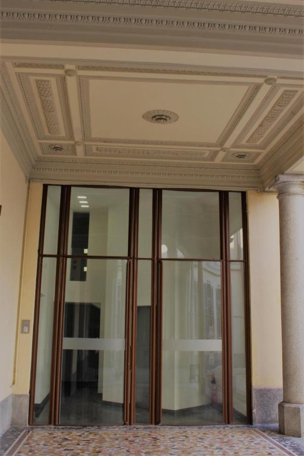 Palazzo Della Torre Elegant Apartment In Como Exteriör bild